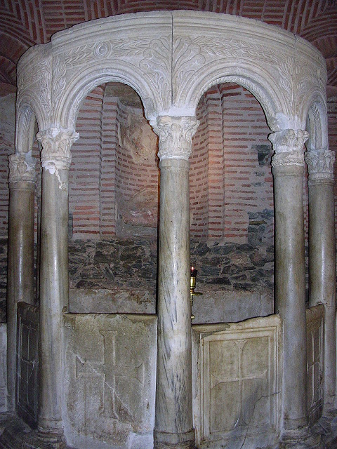 The fountain, in the crypt of Saint Demetrius Church, Thessaloniki. Believed to be the well, into which the Romans threw the body of the Saint.